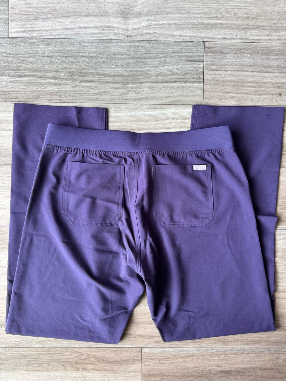 FIGS Women's Livingstone High-Rise Straight Scrub Pants Purple Size Large TALL - Picture 4 of 8